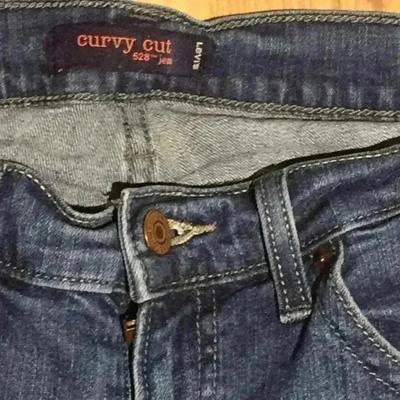 Levi’s 528 Curvy Cut Jeans Size 9M - Picture 3 of 8
